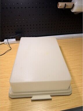 Vintage Tupperware Sheet Cake/ Cup Cake Carrier Rectangular Large 9x13 White